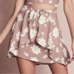 For Love and Lemons Sweet Jane tan beige coffee flower skirt Size Large